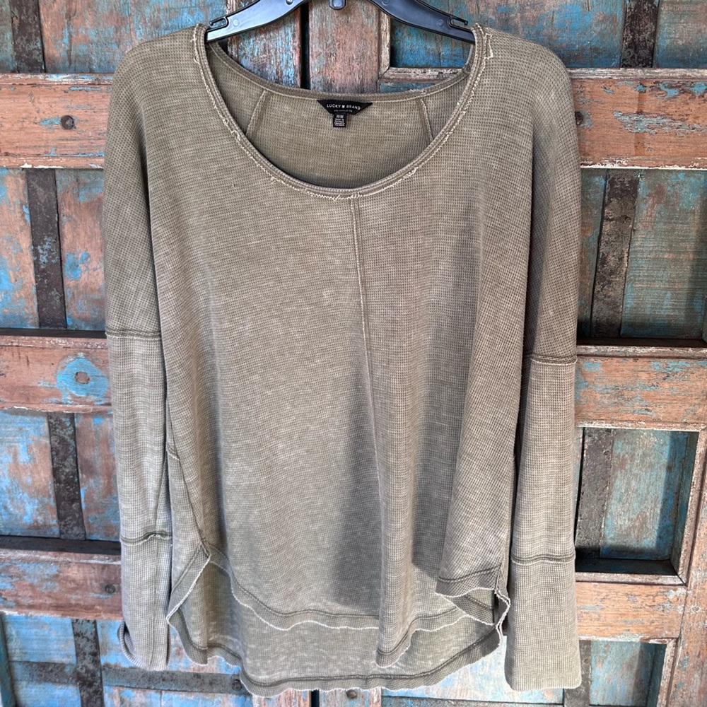 Soft thermal scoop neck shirt